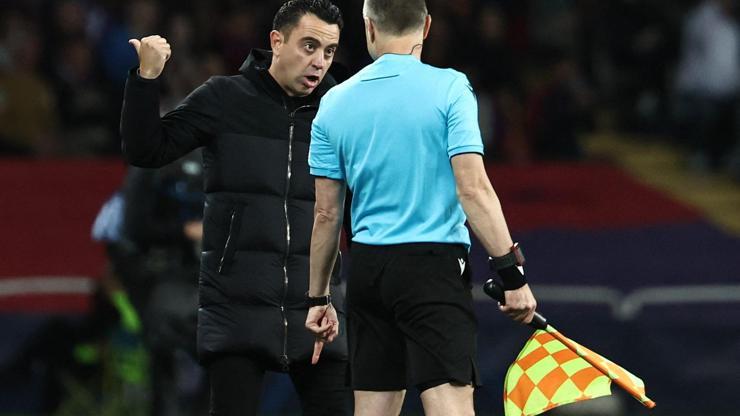 Barcelonada Xavi hakeme ateş püskürdü: Her şey hakem yüzünden mahvedildi