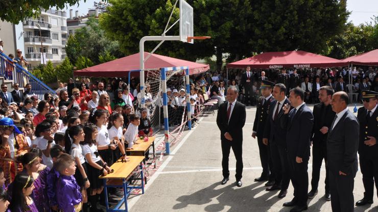 Gazipaşada 23 Nisan töreni