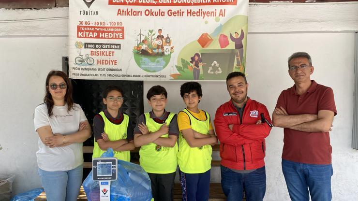 Evde oluşan atıkları geri dönüşüme kazandırıyorlar