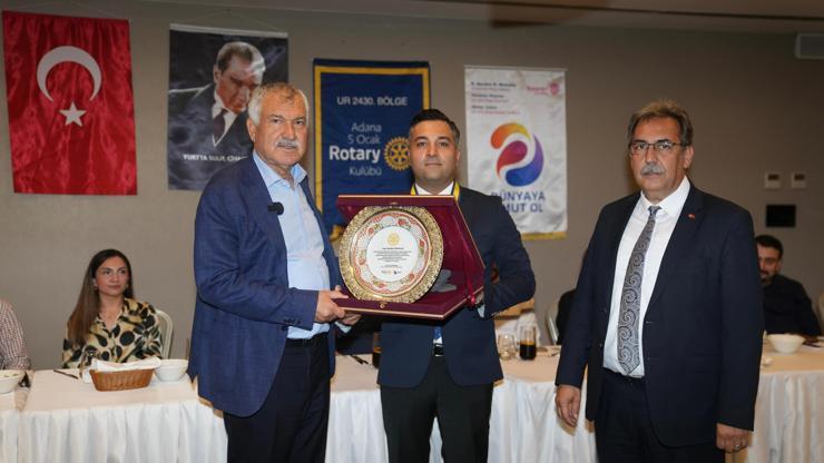 Başkan Zeydan Karalar’a ödül