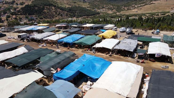 Bayraklıda kurban satış yerlerinde hazırlıklar tamamlandı