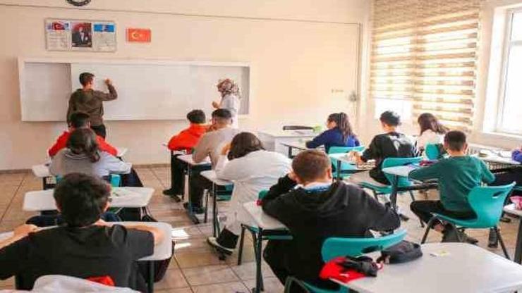 OKULUN İLK GÜNÜ SİVİL GİDİLİR Mİ 9 Eylül 2024 Pazartesi sivil mi, okul kıyafetimi giyilir