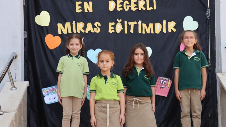 Deprem bölgesindeki okullarda ilk ders zili çaldı