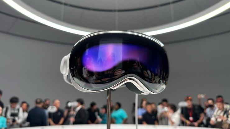 Apple, Vision Pro’nun OLED panelinde değişikliğe gidiyor