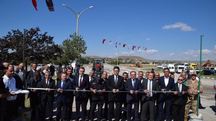 Ercişte şeker pancarı alımı törenle başladı