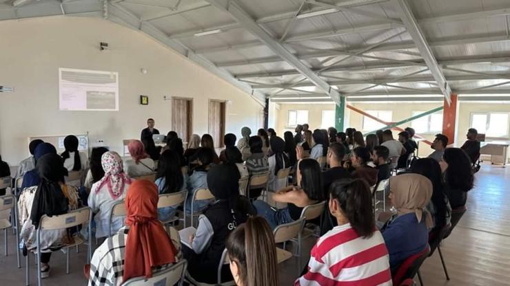 Çemişgezekte üniversite öğrencilerine oryantasyon eğitimi verildi