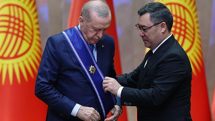 Cumhurbaşkanı Erdoğana Manas Nişanı takdim edildi