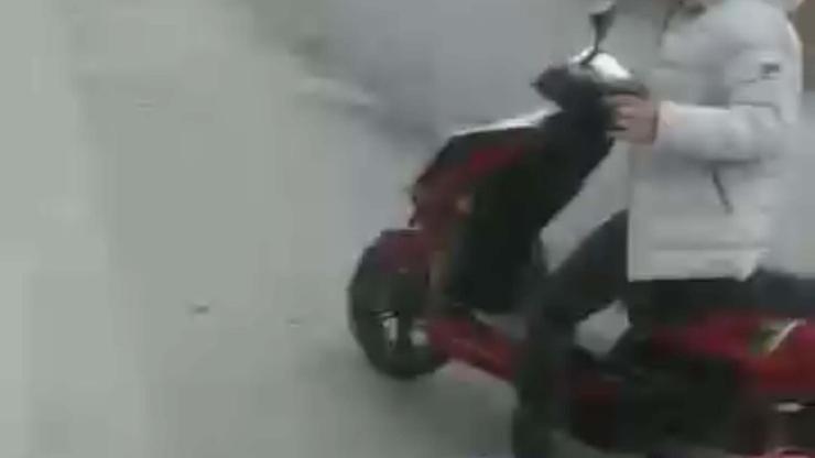 Uzaklaştırma kararı aldırmak için adliyeye giderken eşi tarafından vuruldu