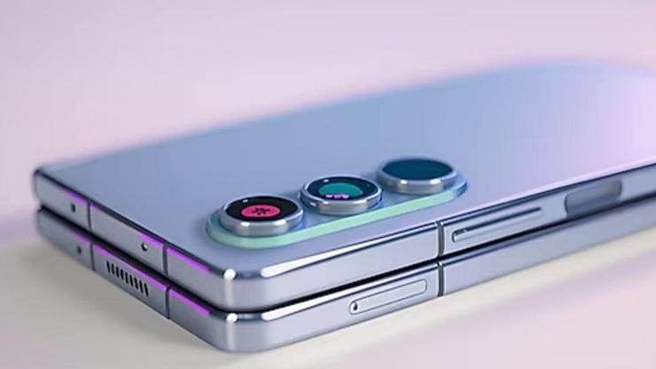 2025’te üç ekranlı bir Galaxy Z Fold modeli çıkabilir