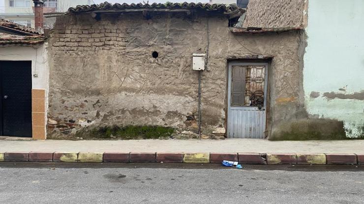 Manisadan kahreden dram haberi geldi Dünya bir taraftan kalabalık yalnızlık kavramını tartışırken bir kadın yapayalnız öldü