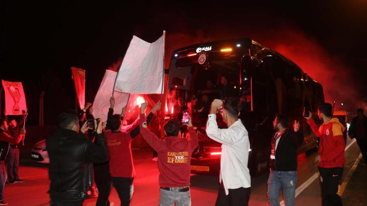 Galatasaraya Gaziantepte coşkulu karşılama