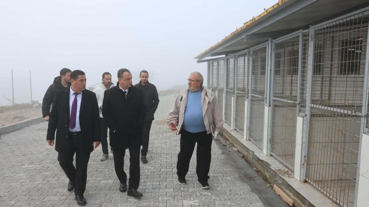 Manisada Hayvan Yaşam Merkezinin yüzde 50sinin martın son haftasında açılacak