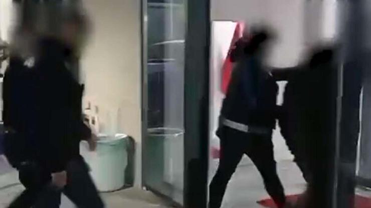İzmirde camiden hırsızlık yapan 2 şüpheli gözaltında