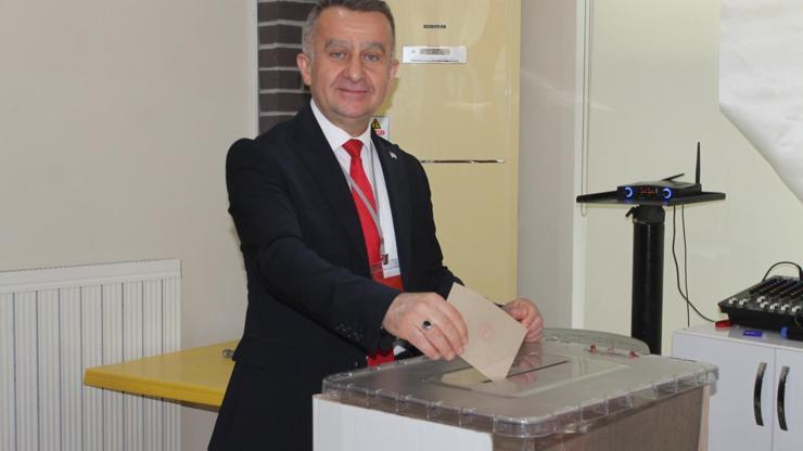 Türk Kızılay Bafra Şube Başkanlığına Şahin seçildi