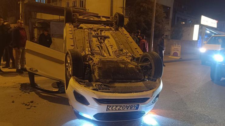Batman’da otomobille çarpışan hafif ticari aracın sürücüsü yaralandı