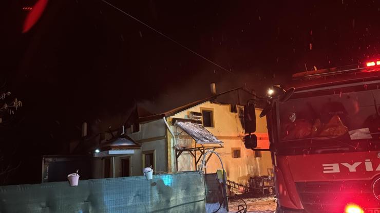 Karabükte çatı katında çıkan yangın söndürüldü