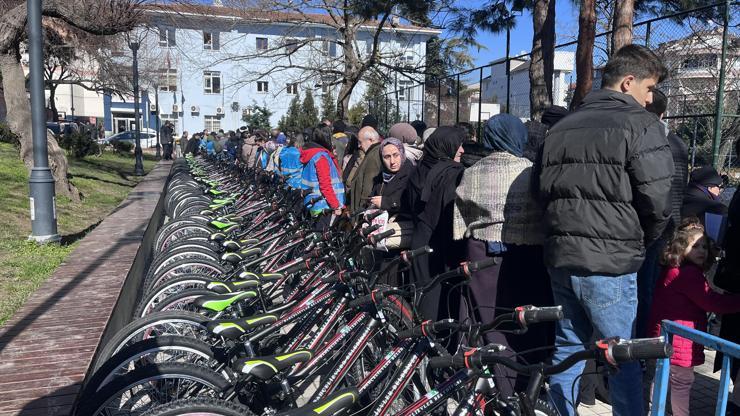 Bahçelievlerde 29uncu Bisiklet Dağıtım Töreni düzenlendi