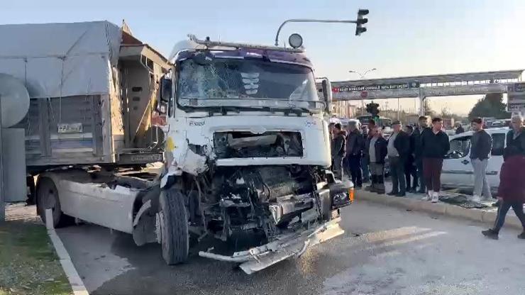 Afyonkarahisarda feci kaza: Çok sayıda yaralı var