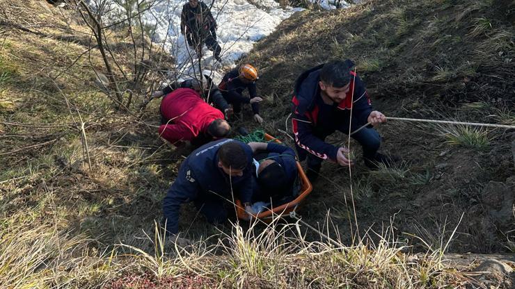 Artvinde dereye düşen kişi kurtarıldı