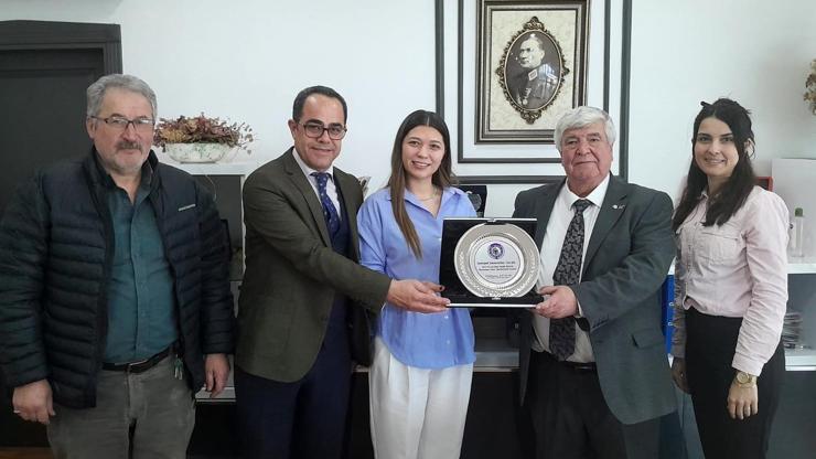 Çayda vergi rekortmenlerine plaket