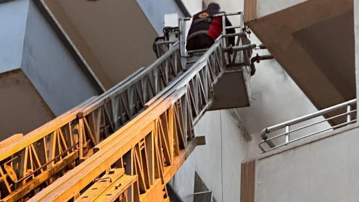 İdilde apartman dairesinde çıkan yangını itfaiye söndürdü