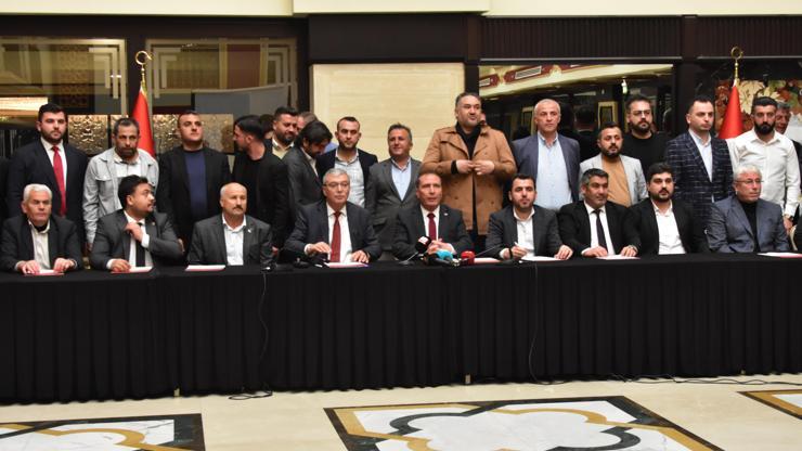 YRPli 2 ilçe belediye başkanı partilerinden istifa etti