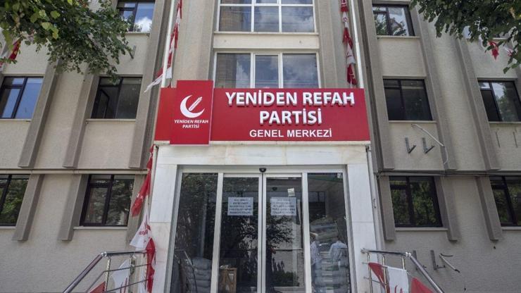 2 belediye başkanı Yeniden Refah Partisinden istifa etti