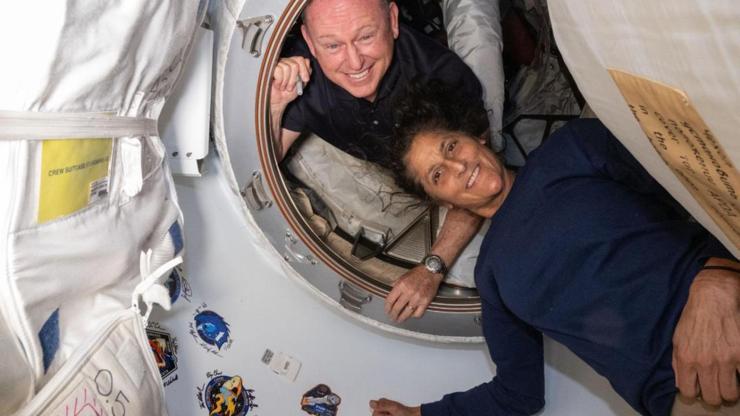 Uzayda mahsur kalan ABDli astronotlar 9 ay sonra dünyaya dönüyor