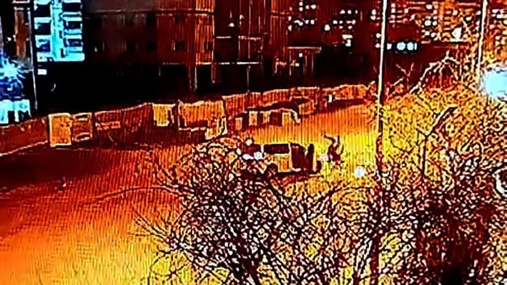 Silahlı şüphelileri, polis aracıyla motosiklete çarparak yakaladılar
