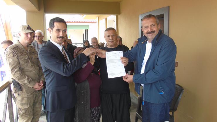 İslahiyedeki 4 bininci kalıcı konut hak sahibine teslim edildi