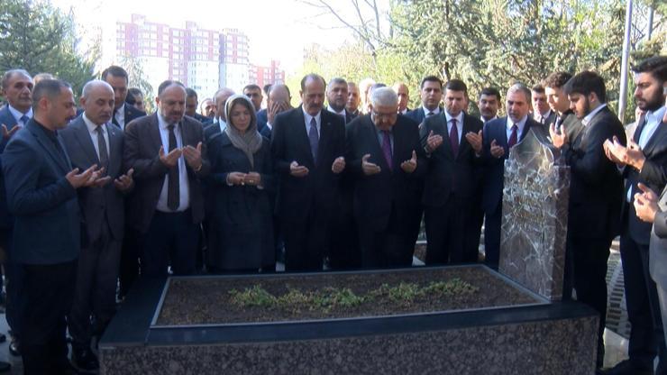 MHPli Yalçın ve Özdemirden Türkeş’in kabrine ziyaret