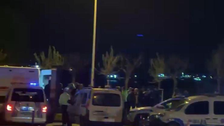 İstanbul - Bakırköyde polise ateş edip kaçan iki kişi, kaza yaptıktan sonra yaralı olarak yakalandı