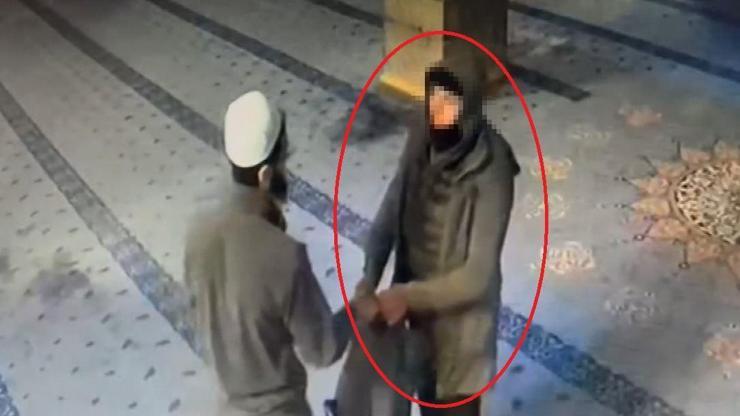 Kayseride tarihi camide hırsızlık girişimi kamerada