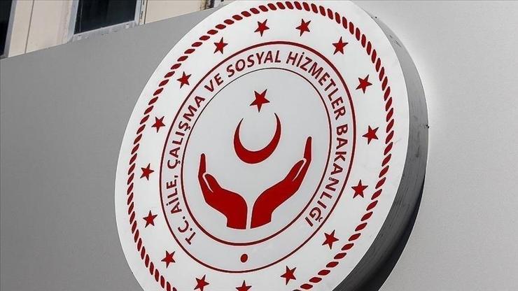 Bebeğinin ve kendisinin mahrem görüntülerini teşhir eden anne gözaltına alındı