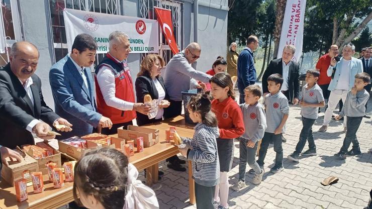 Hatayda Öğrencilere Balık Ekmek İkramı