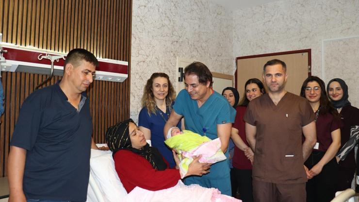 7 yıldır tedavi gören çift, 15 yıl sonra çocuk sahibi oldu