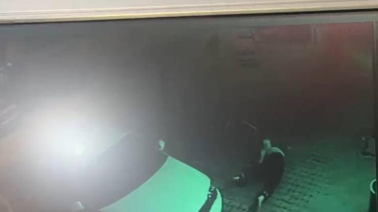 İstanbul - Esenyurt’ta 18 yaşındaki Meryem’in 4üncü kattan düştüğü anlar kamerada