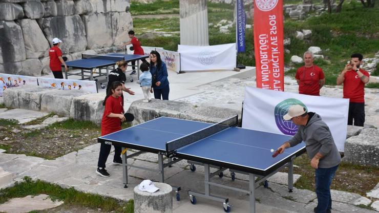 Stratonikeia Antik Kenti’nde masa tenisi etkinliği