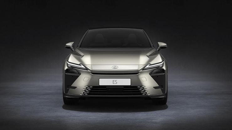 Lexus Yeni Nesil ES Modelinin Dünya Prömiyerini Yaptı