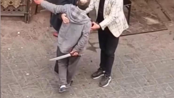 İstanbul - Beyoğlunda müzikholde tartıştığı kişiyi döner bıçağıyla yaraladı: Alkolün etkisiyle yaptım