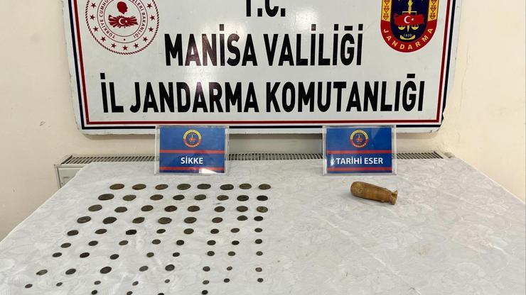Salihlide tarihi eser niteliğinde 76 sikke ele geçirildi