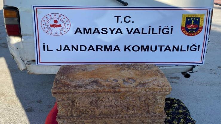 Amasyada Roma dönemine ait mini lahit ele geçirildi; 1 gözaltı