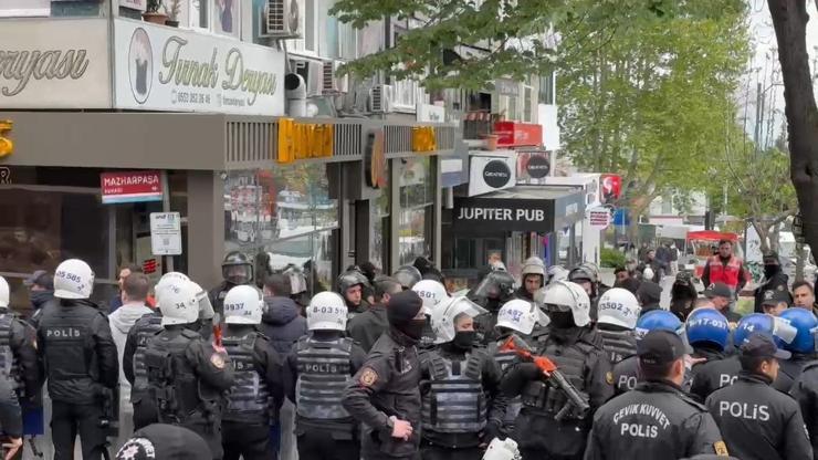 İstanbul- Beşiktaştan Taksim Meydanına çıkmak isteyen gruba polis izin vermedi