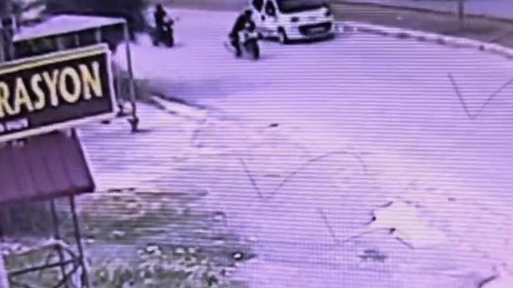 Trafikte Kavga: Kaskla Araca Vurup Sürücüyü Darbetti