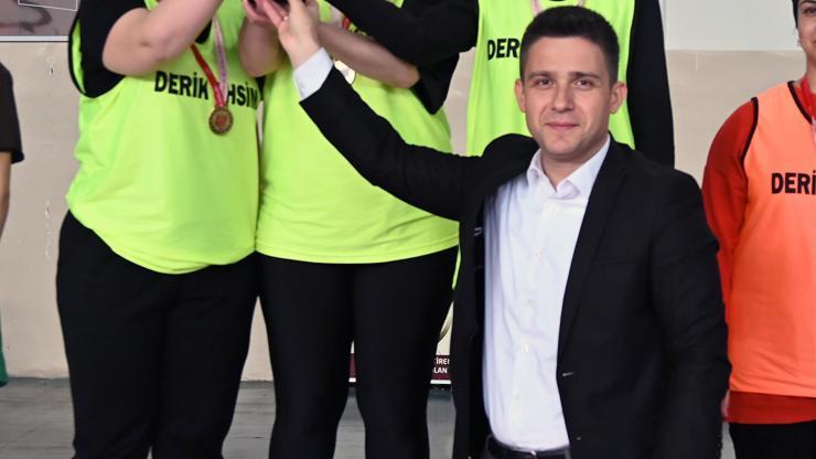 Derikte, bağımlılığa karşı farkındalık için basketbol turnuvası düzenlendi