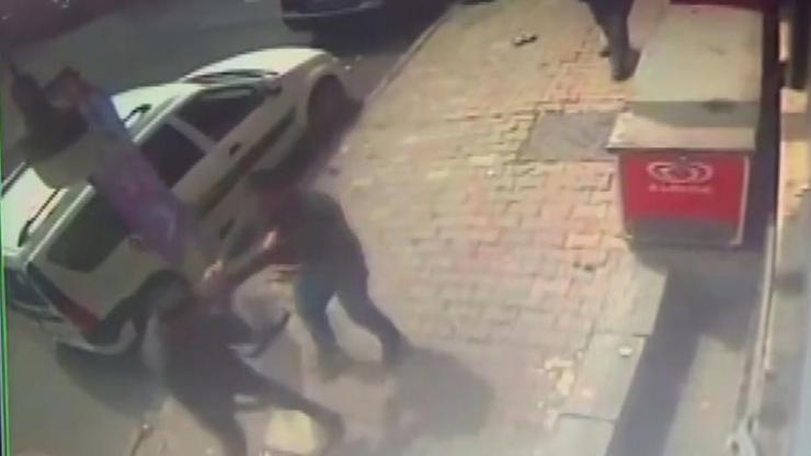 Esenyurtta Kavga: Yanlışlıkla Yoldan Geçeni Öldürdü