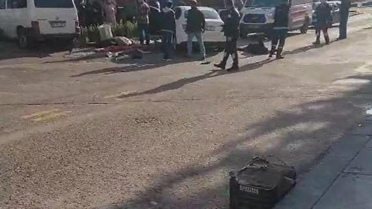 Minibüs ile otomobil çarpıştı: 3ü ağır, 9 yaralı