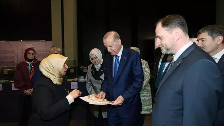 Cumhurbaşkanı Erdoğan Saklı Kalanlar sergisini ziyaret etti