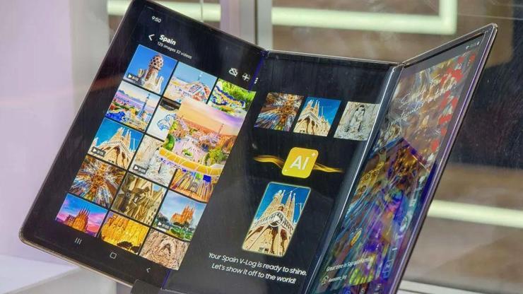Samsung’un üç katlı akıllı telefonu, Galaxy G Fold adıyla anılabilir