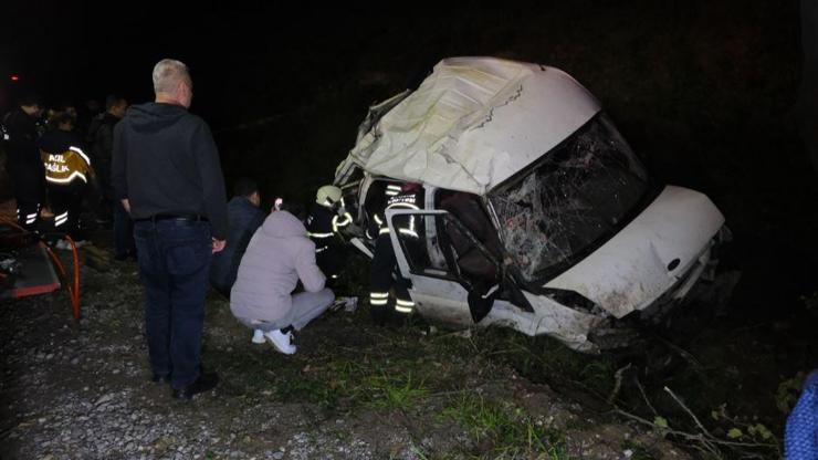 Samsunda Minibüs Şarampole Devrildi: 1 Ölü, 4 Yaralı